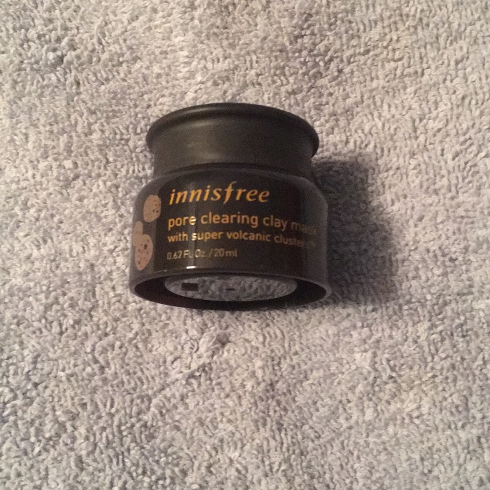 Innisfree pore clearing clay mask